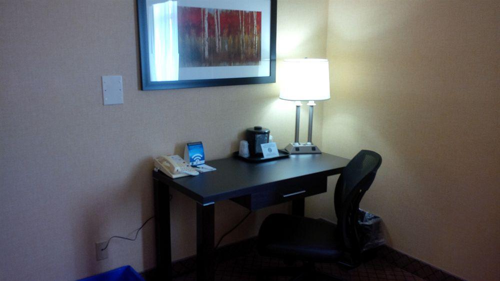 Holiday Inn Express Hamilton-Stoney Creek Luaran gambar
