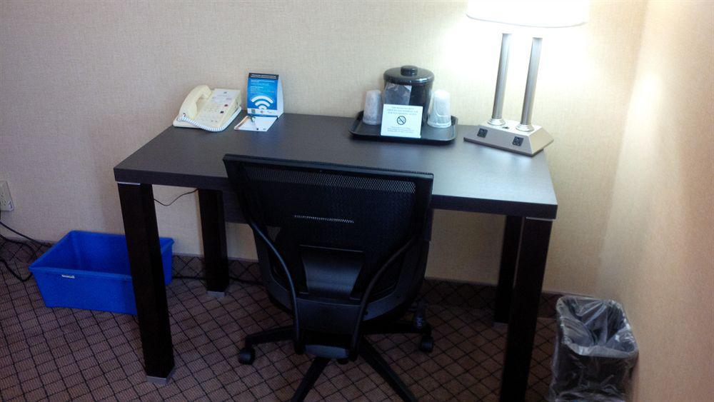 Holiday Inn Express Hamilton-Stoney Creek Luaran gambar